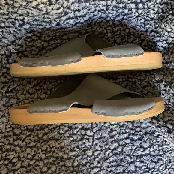 No.6 Suede Frida Flat Clog - Picture 5 of 16